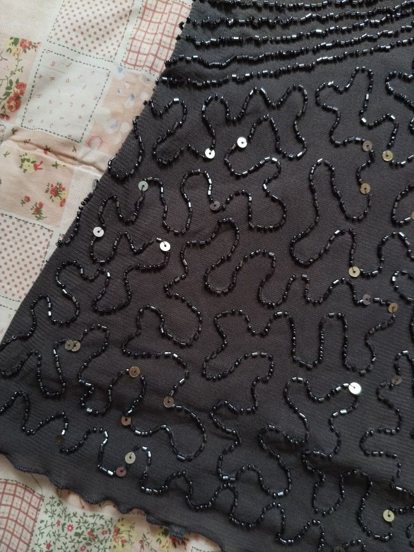 Gray Beaded and Sequined Y2k Tank Top (Category: Sleeveless) located in Cebu City. Submitted by thrift_with_anjel (Listing ID 1470856368, Image 3). Description: ❀.ೃ࿔Gray beaded and sequined tank top❀.ೃ࿔* 🌹Brand: Better tomorrow 🌸Bust: 36-58 🌸Waist: 34-56 🌷Mine: 599(AU).