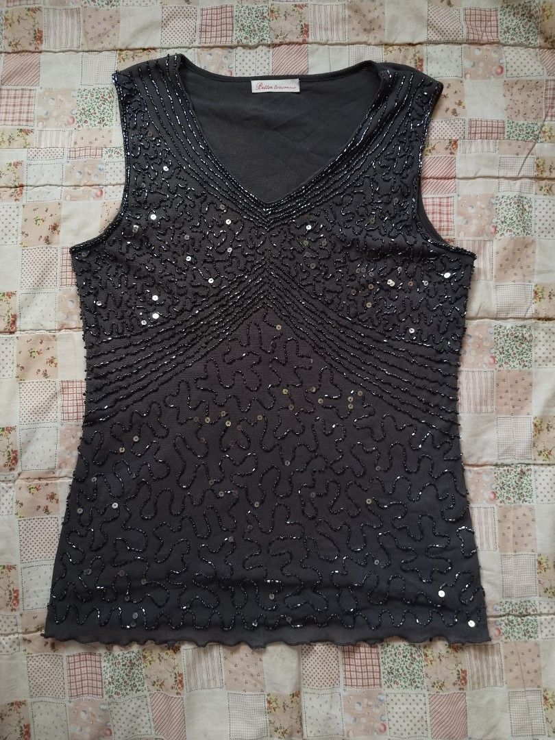 Gray Beaded and Sequined Y2k Tank Top (Category: Sleeveless) located in Cebu City. Submitted by thrift_with_anjel (Listing ID 1470856368, Image 2). Description: ❀.ೃ࿔Gray beaded and sequined tank top❀.ೃ࿔* 🌹Brand: Better tomorrow 🌸Bust: 36-58 🌸Waist: 34-56 🌷Mine: 599(AU).