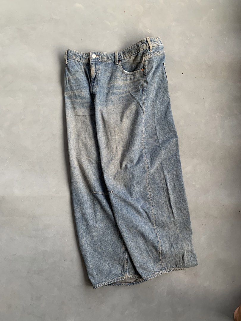 GU Barrel Leg Pants (Category: Jeans) located in Malinao. Submitted by nhlcrza (Listing ID 1470906844, Image 3). Description: size - 3XL womens 36-38 W” x 40 L” 10.5 Hem” excellent condition.