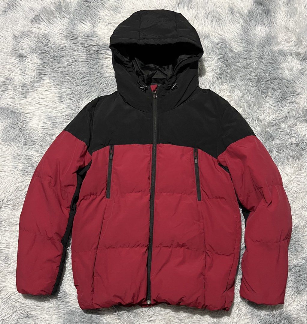 GU Padded Puffer Jacket (Category: Coats, Jackets and Outerwear) located in Sasmuan (Sexmoan). Submitted by winterclothes.ph (Listing ID 1470783013, Image 1). Description: GU Padded Puffer Jacket L on tag Width 23 Length 27 Verygood Condition Sign of usage 1 Pinhole check last pic .