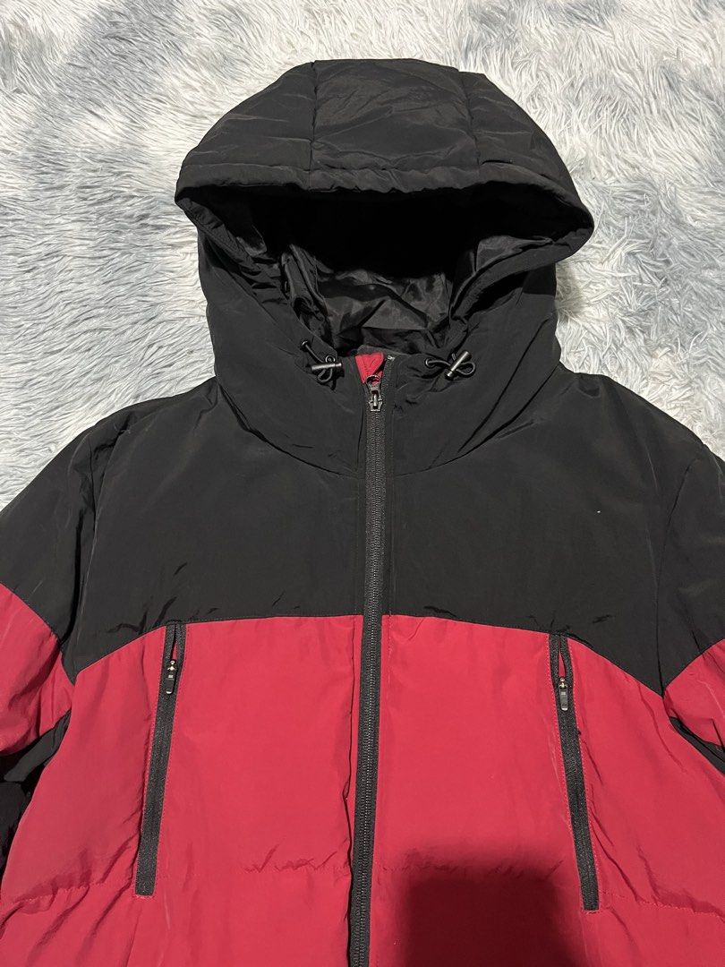 GU Padded Puffer Jacket (Category: Coats, Jackets and Outerwear) located in Sasmuan (Sexmoan). Submitted by winterclothes.ph (Listing ID 1470783013, Image 2). Description: GU Padded Puffer Jacket L on tag Width 23 Length 27 Verygood Condition Sign of usage 1 Pinhole check last pic .