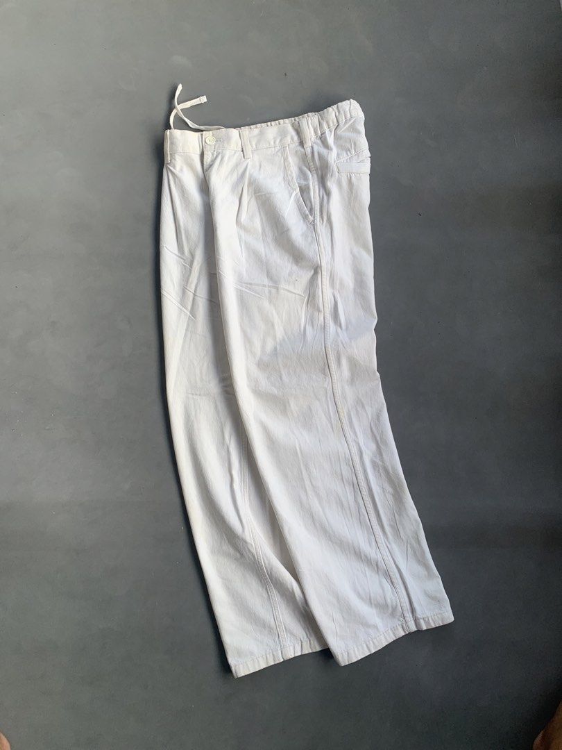 GU White Wide Leg Pants (Category: Jeans) located in Malinao. Submitted by nhlcrza (Listing ID 1470907344, Image 3). Description: size - S 28-34 W” x 39.5 L” 9.5 Hem” excellent condition ( need wash ).