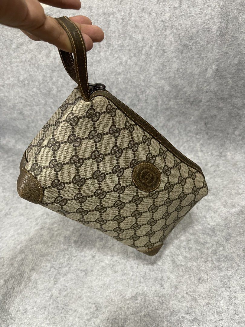 gucci (Category: Luxury Bags & Wallets) located in Calamba. Submitted by thriftingoverload (Listing ID 1470831401, Image 3). Description: plus shipping fee.