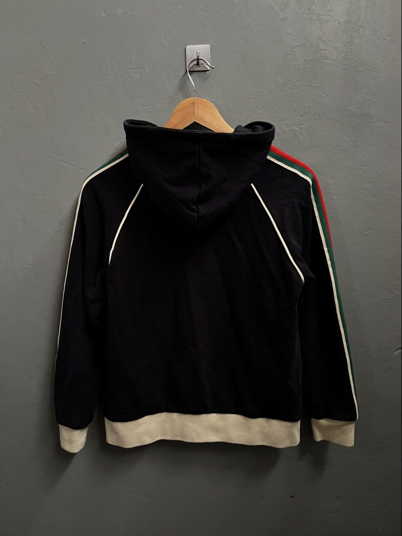 GUCCI STRIPES HOODIE (Category: Hoodies) located in Lucena. Submitted by mddlchld (Listing ID 1470756040, Image 2). Description: GUCCI STRIPES HOODIE COMPLETE TAGS EXCELLENT - NEW CONDITION COLOR RATE: 9/10 ISSUE: NONE ₱850.