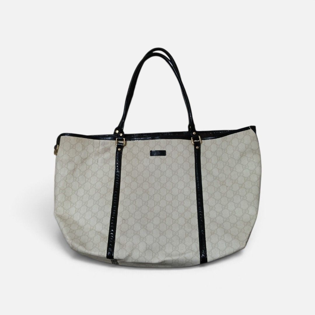 GUCCI TOTE BAG (Category: Luxury Bags & Wallets) located in San Carlos City. Submitted by noynoy11 (Listing ID 1470840747, Image 1). Description: 20W - 13L Large size excellent condition.