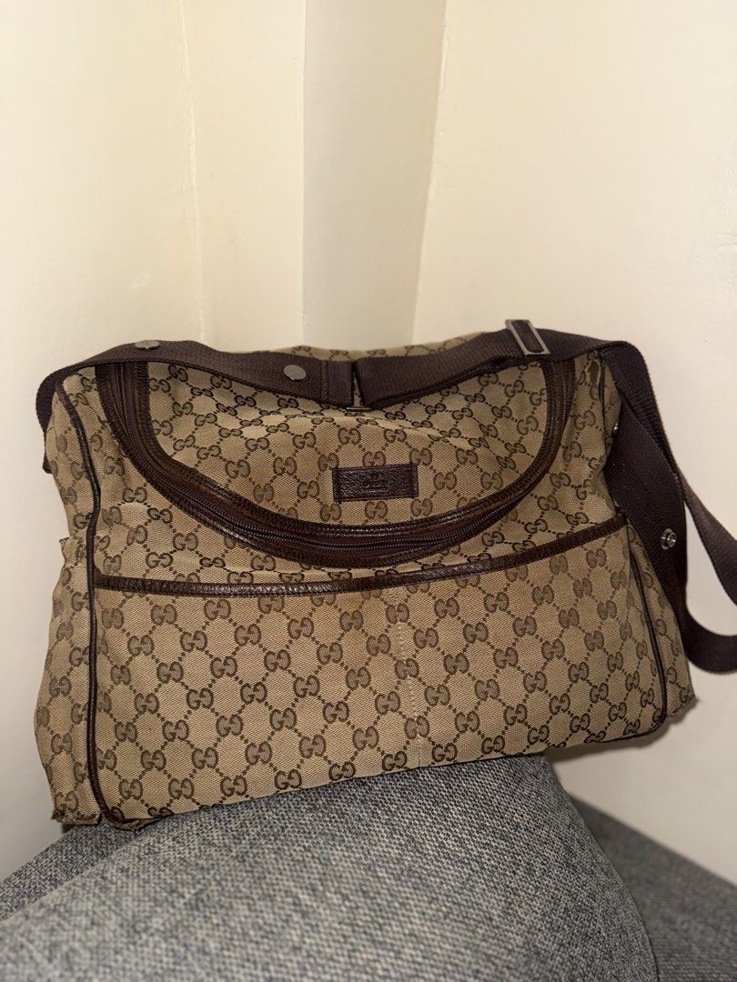 Gucci Travel Bag (Category: Sling Bags) located in Quezon City. Submitted by daddysource (Listing ID 1470891476, Image 1). Description: Gucci Travel Bag Rank B ₱6,000.