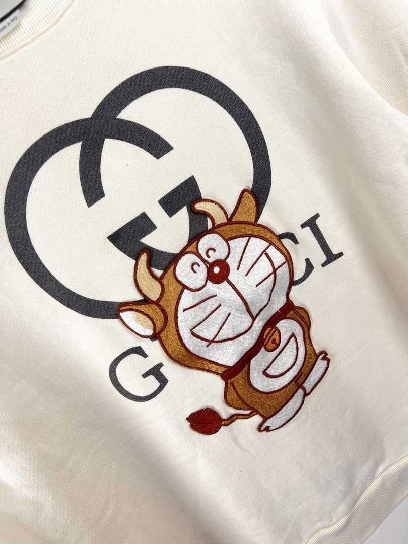 ‎“GUCCIxDORAEMON” DORAEMON PATCH GG LOGO SWTR (Category: Activewear) located in Taguig. Submitted by ldm.ph (Listing ID 1470747490, Image 3). Description: ‎(LDM-E-0298) ‎Size:ACTUAL FIT:MEDIUM ‎Dimensions ‎Inches width:22 ‎Inches length:24 ‎Condition: EXCELLENT ‎Color rate:9.5 ‎Flaws:minimal back stains ‎(READY TO WEAR) ‎. .