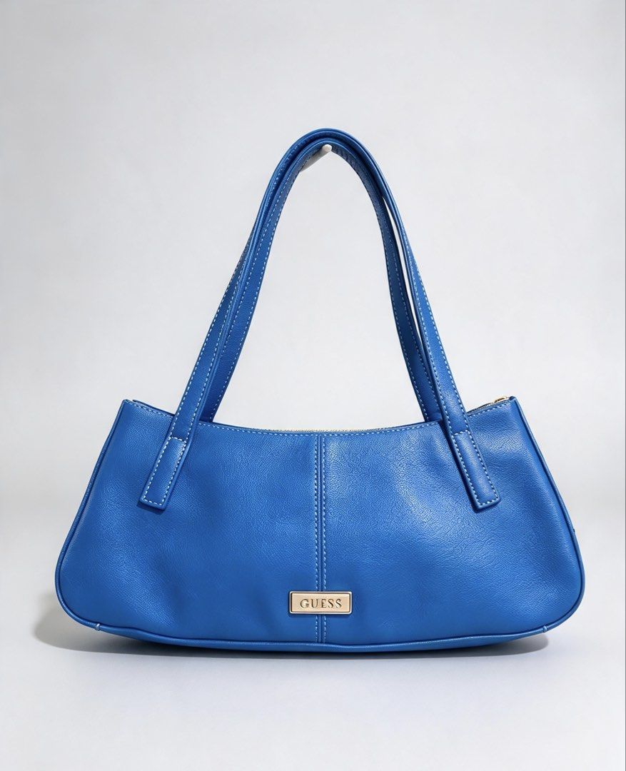 Guess Kelly bag (Category: Luxury Bags & Wallets) located in Bato. Submitted by itsmethriftlist (Listing ID 1470850043, Image 1). Description: Kelly bag No issue .