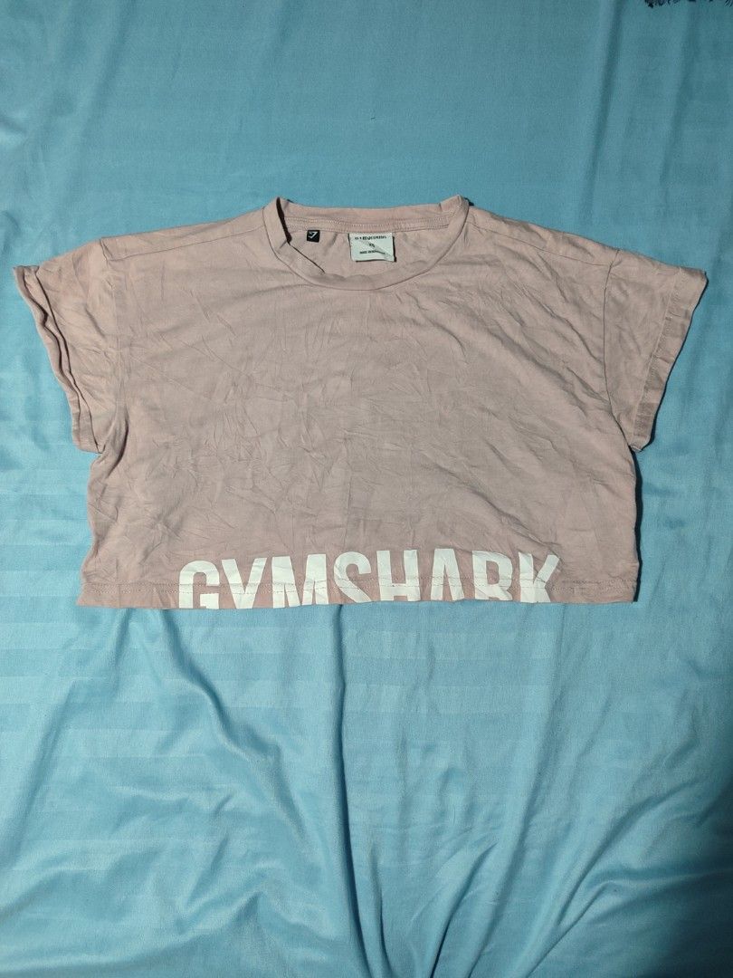 GYMSHARK CROP SHIRT (Category: Shirts) located in Pagadian. Submitted by miraculouspat (Listing ID 1470856349, Image 1). Description: L 12 W 17 AUTHENTIC MINIMAL HAIRLINE.