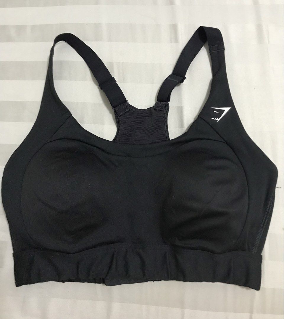 Gymshark Sportsbra (Category: Activewear) located in Manila. Submitted by freshlemon58885 (Listing ID 1470924421, Image 1). Description: Small on Tag Made in Vietnam Built In pads .