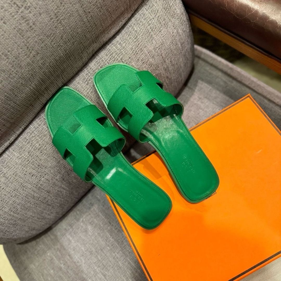 H orans leather sandals (Category: Sandals) located in Quezon City. Submitted by lux.finds (Listing ID 1470801131, Image 2). Description: .
