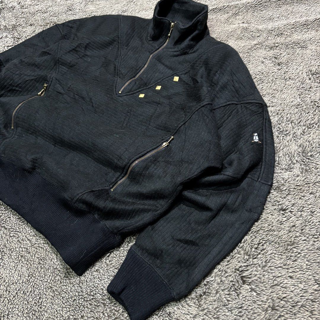 Halfzip Japanese Casual Pullover (Category: Coats, Jackets and Outerwear) located in La Trinidad. Submitted by lygin (Listing ID 1470880154, Image 3). Description: Price : 100 Pesos Brand : Munsingwear Type : Halfzip Japanese Casual Pullover Size: Medium Width : 24” Length : 27” Condition : Excellent Color rate : Like New PS : With metal designs and embroidered side logo. High Quality Material for cozy and sharp looks - Color May Vary Due To Ligh