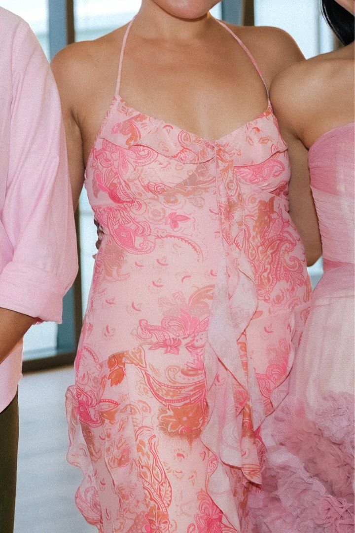 Halter Pink dress (Category: Dresses) located in Manila. Submitted by riajoyach23939 (Listing ID 1470860715, Image 2). Description: very flattering body hugging size S-M.