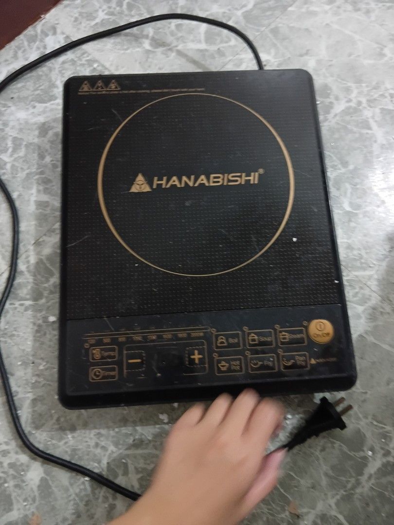 Hanabishi Induction Cooker Black (Category: Cookers) located in Mandaluyong City. Submitted by rosabellle (Listing ID 1470816391, Image 2). Description: selling my induction cooker. works fine, just needs to be cleaned. current price negotiable if buyer can pay and pick up immediately rfs: need funds - Brand: Hanabishi Induction Cooker (Black) - Control Panel: Touch-sensitive with LED display for temperature and power levels - Cooking Modes: Stea