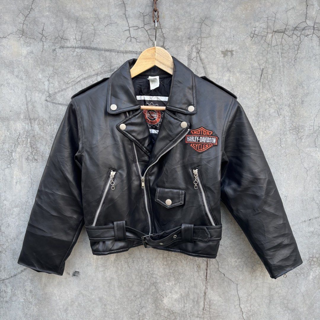 Harley Davidson Leather Jacket (Category: Babies & Kids Fashion) located in General Santos City (Dadiangas). Submitted by rags2reviveph (Listing ID 1470929225, Image 1). Description: Harley Davidson Leather Jacket | Embroidered Patch | Belted Diamond cut inner 8 to 10 years old on tag •width 17” | length 18.5” Excellent Condition.