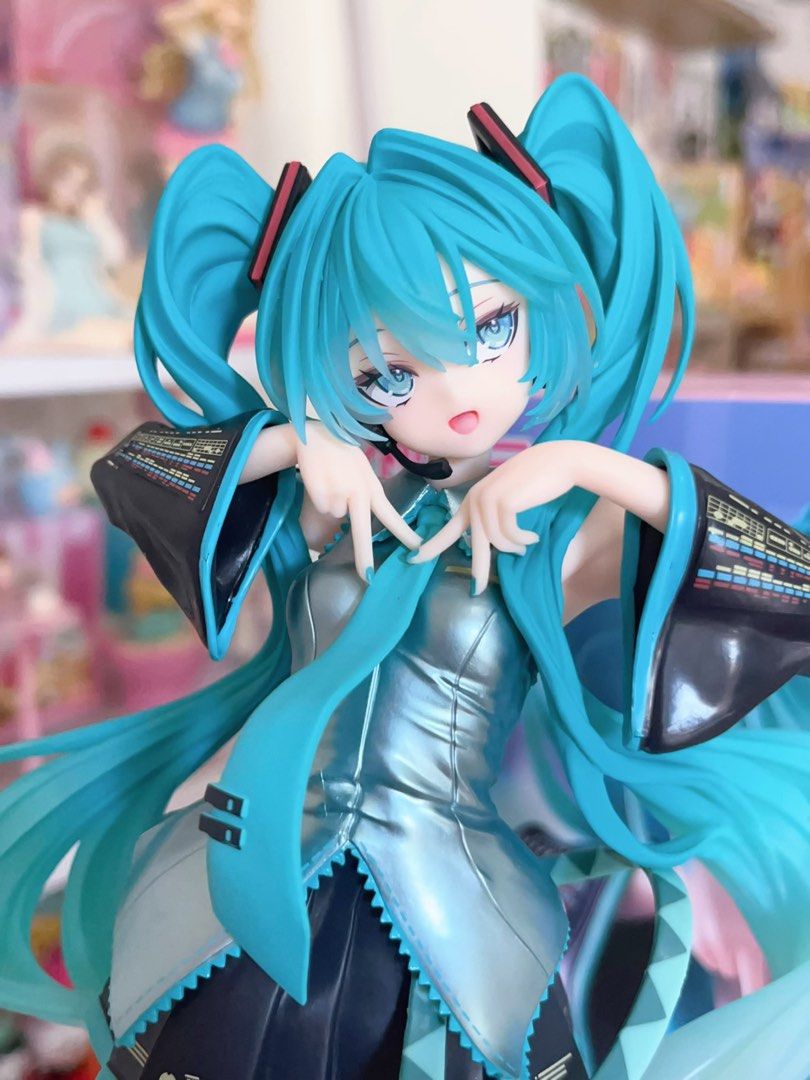 Hatsune Miku T-most Figure (Category: Figurines & Statues) located in Manila. Submitted by faebunbun (Listing ID 1470794127, Image 1). Description: -- LAST PRICE POSTED (WYSIWYG) -- 🍡 authentic 🍡 BIB, w clamshell 🍡 rfs: impulse purchase & need extra funds for PO's can provide more photos if needed 🍭 loc: cainta.