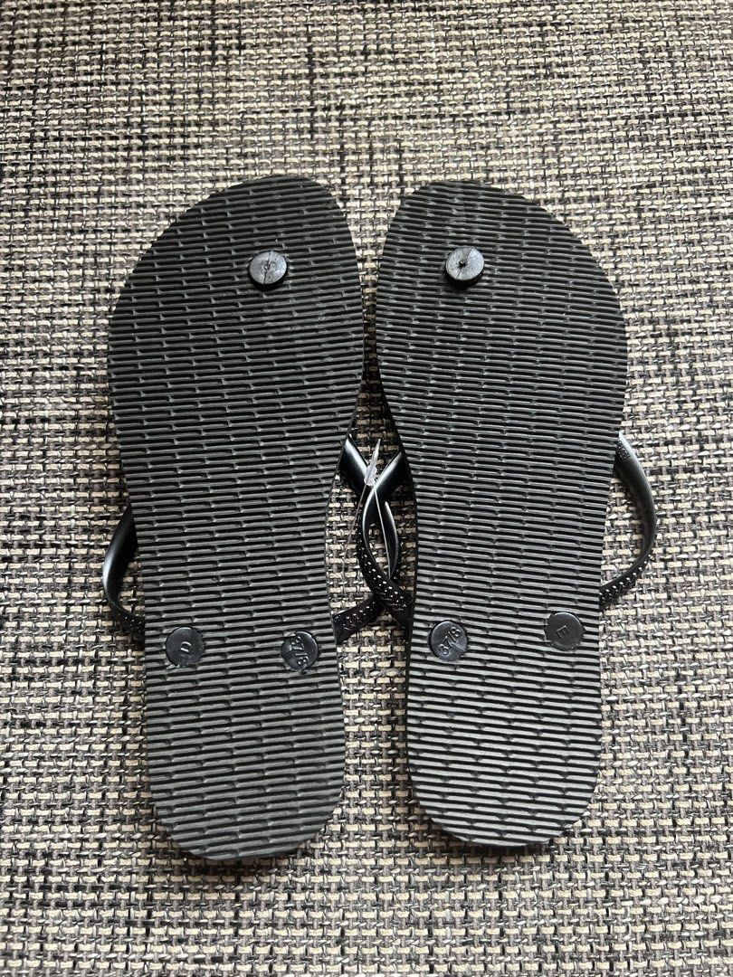 Havaianas 37-38 (Category: Flats & Sandals) located in Cainta. Submitted by vrenaussiegoods (Listing ID 1470782894, Image 3). Description: .