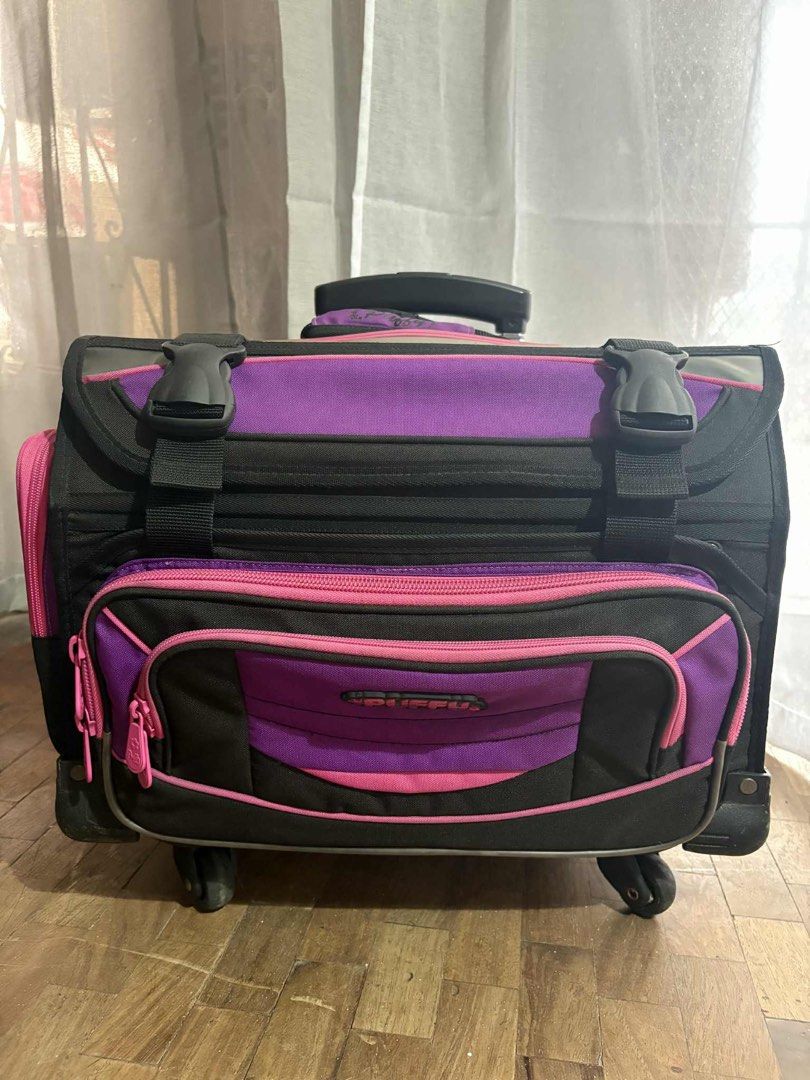 Hawk Bag for Girls (Category: Looking For) located in Paranaque City. Submitted by megimagufinds (Listing ID 1470763806, Image 1). Description: In very good condition, with free lunch bag.
