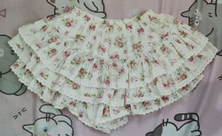 (Category: ) located in . Submitted by selenophile__ (Listing ID 1470773692, Image 1). Description: .