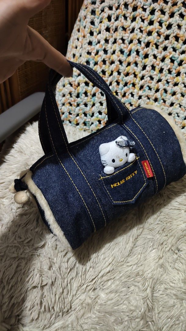 Hello kitty... boston handbag (Category: Shoulder Bags) located in Cebu City. Submitted by lumaynojes00490 (Listing ID 1470869878, Image 1). Description: good condition denim small to medium .