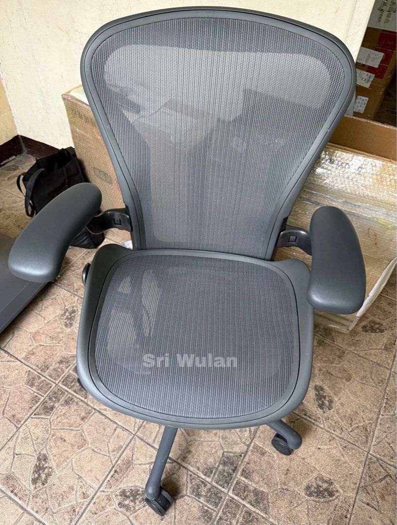 Herman Miller Aeron Remastered (Category: Office Furniture & Fixtures) located in Mandaluyong City. Submitted by jenerously (Listing ID 1470873819, Image 1). Description: *Size: B *Color: Carbon *All mechanisms are working properly *Pick up or Lalamove *Mandaluyong location *Check all you want *Stored, no longer in use.