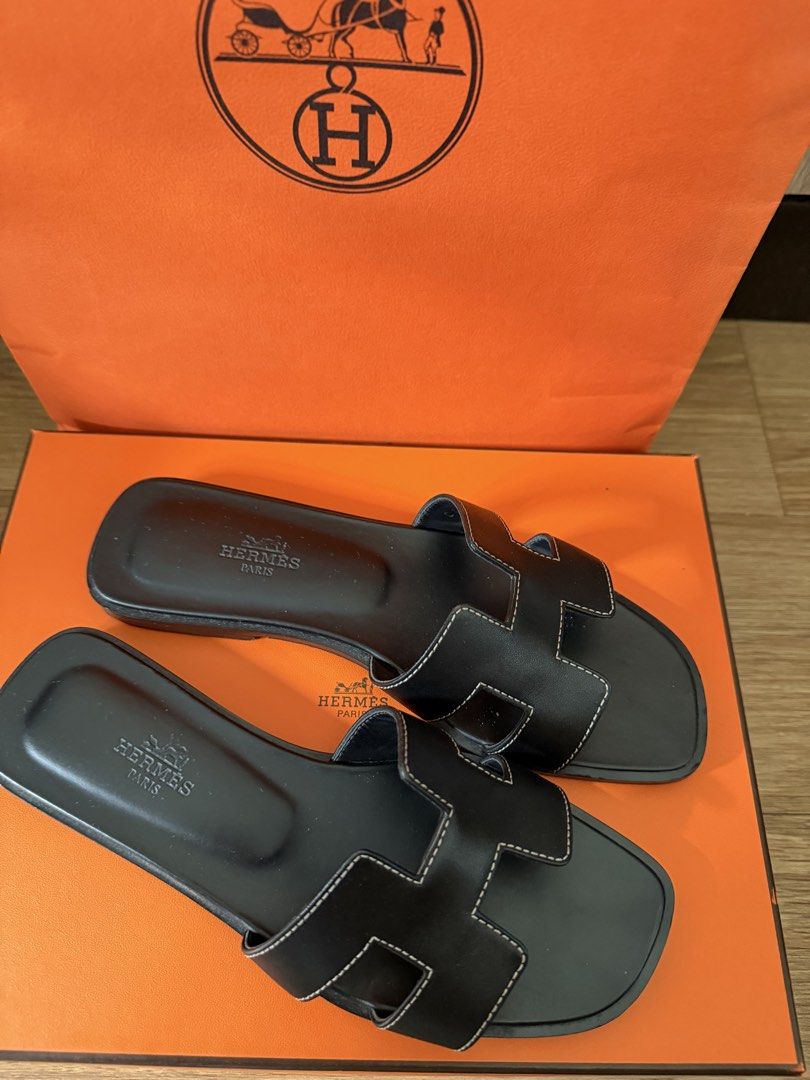 Hermes Black Oran Sandals (Category: Flats & Sandals) located in Manila. Submitted by mariacap (Listing ID 1470848916, Image 2). Description: Original Like new condition Size 35.5 With sole protector.