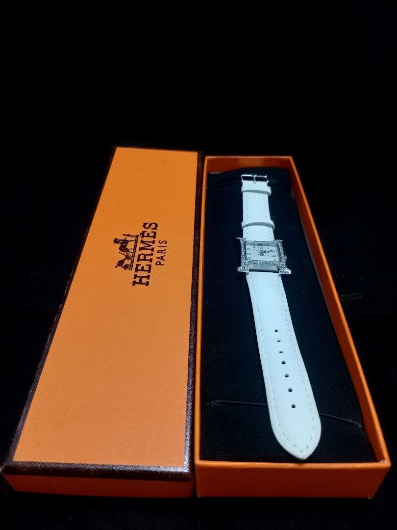 Hermes Leather Strap Watch (Category: Women's Watches) located in Aguinaldo. Submitted by ukayandthrift (Listing ID 1470832494, Image 2). Description: .