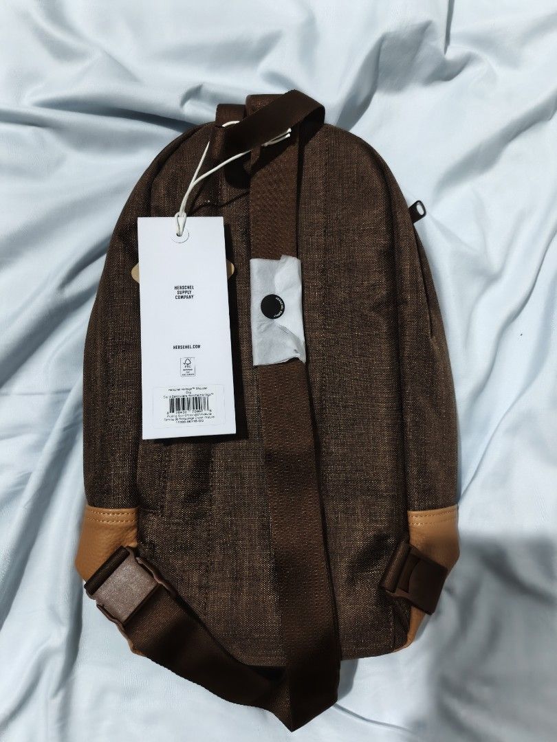 Herschel bnew cross body bag (Category: Sling Bags) located in Manila. Submitted by ejcadayona42441 (Listing ID 1470763308, Image 2). Description: Bnew and legit with tag from abroad pick-up lower Antipolo or Marikina bayan.