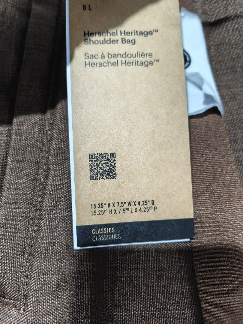 Herschel bnew cross body bag (Category: Sling Bags) located in Manila. Submitted by ejcadayona42441 (Listing ID 1470763308, Image 3). Description: Bnew and legit with tag from abroad pick-up lower Antipolo or Marikina bayan.