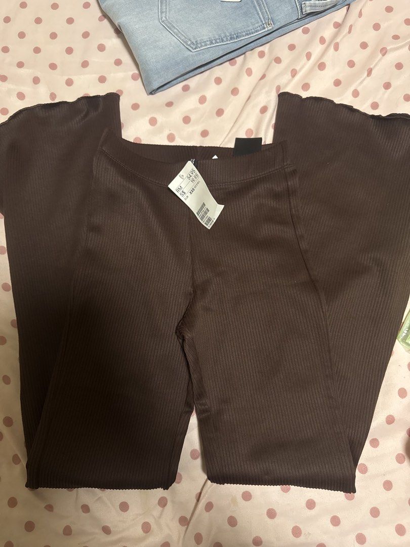 H&M dark brown flare pants (Category: Jeans) located in Quezon City. Submitted by buhbyestuff (Listing ID 1470826156, Image 1). Description: .