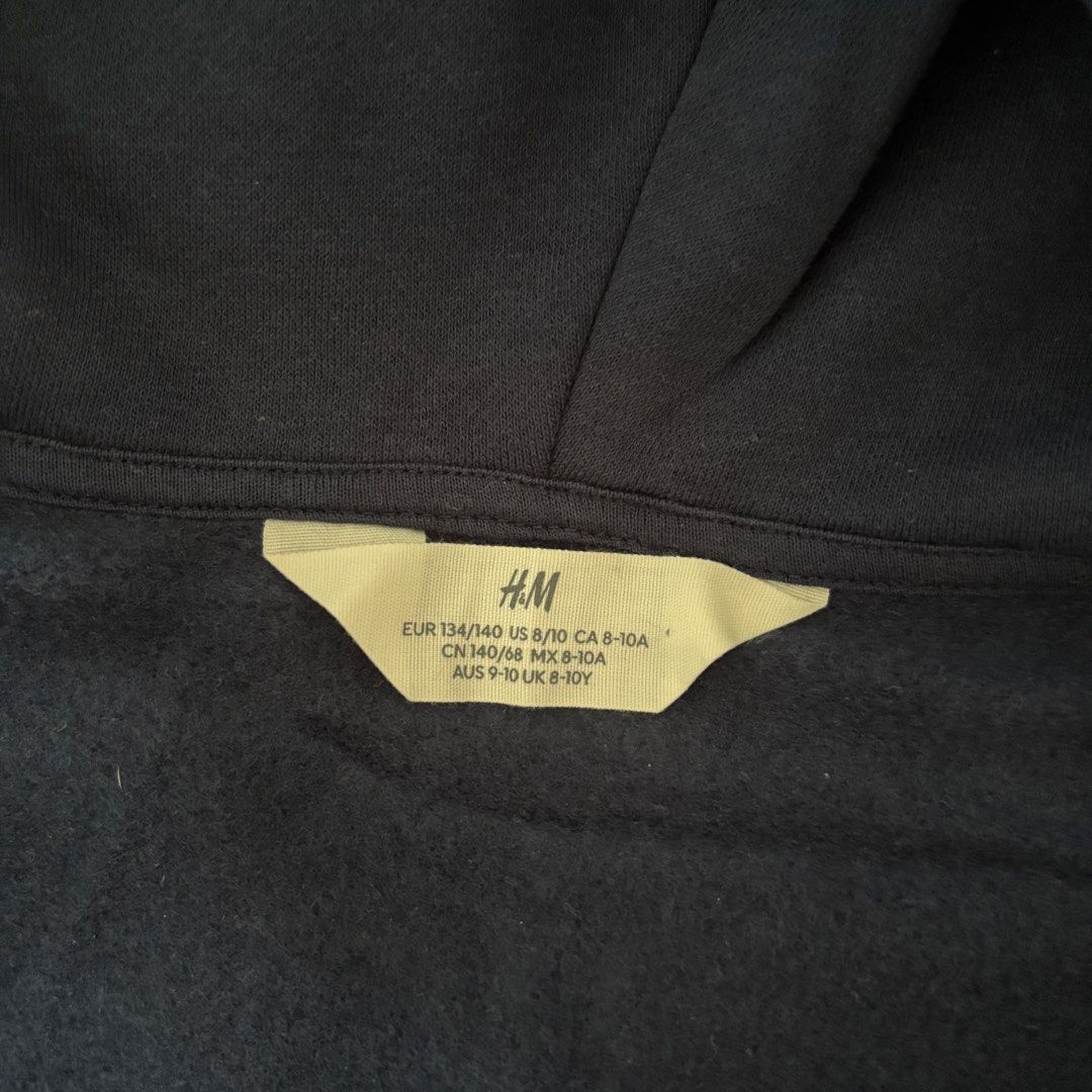 H&M Kids Hoodie (Category: Babies & Kids Fashion) located in Pasig City. Submitted by uyamuya (Listing ID 1470755141, Image 3). Description: Brand: H&M Kids Size: 8-10 years old (134-140cm height).