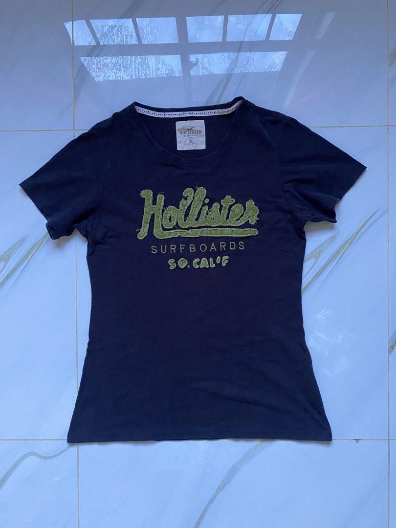 Hollister Shirt (Category: Tshirts & Polo Shirts ) located in San Miguel. Submitted by dearestfriend (Listing ID 1470474271, Image 1). Description: Measurements: Width: 18.1" Length: 25.6" Issue(s): none NEGOTIABLE!.