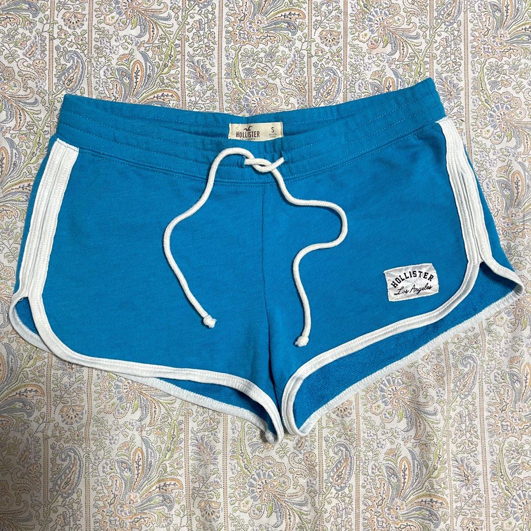 Hollister Y2K Shorts (Category: Shorts) located in Cabanatuan. Submitted by thriftby_zy (Listing ID 1470884233, Image 1). Description: Size: Small on tag Adjustable waistline Stretchable fabric With minimal stain kayo na magtanggal pero yung mismong short mukhang bago pa.