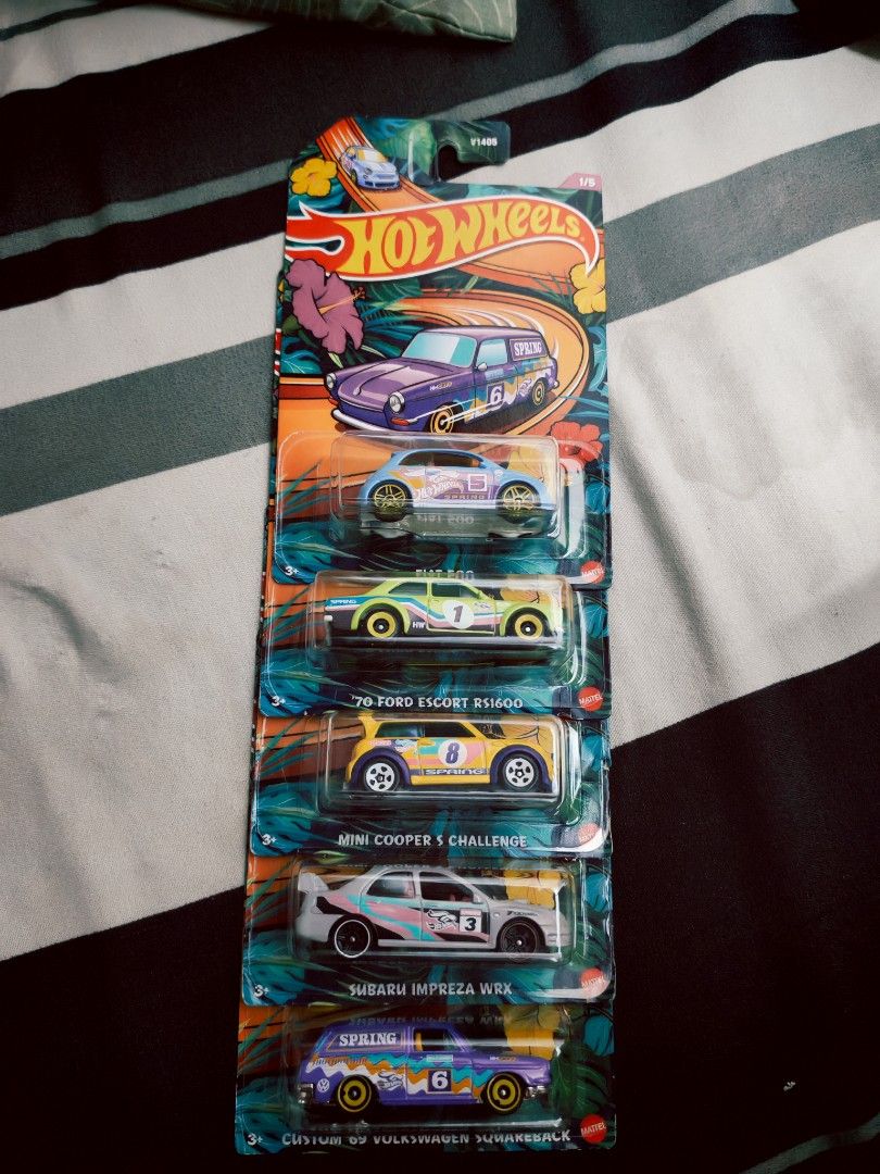 Hot Wheels Complete Set 1-5 (Category: Kids Toys) located in Carmona. Submitted by khmmnhn (Listing ID 1470905339, Image 1). Description: Bawal sa maselan 📍Terraverde Residences.