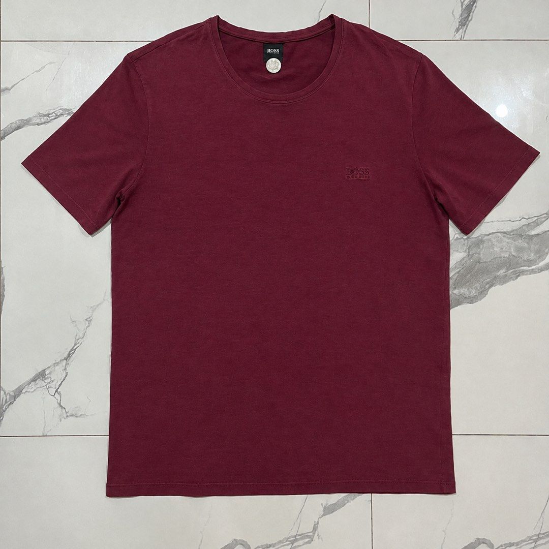 Hugo Boss (Category: Tshirts & Polo Shirts ) located in Bacoor. Submitted by manonghits_2000 (Listing ID 1470889404, Image 1). Description: Hugo Boss 22x29 Very good condition Flawless.