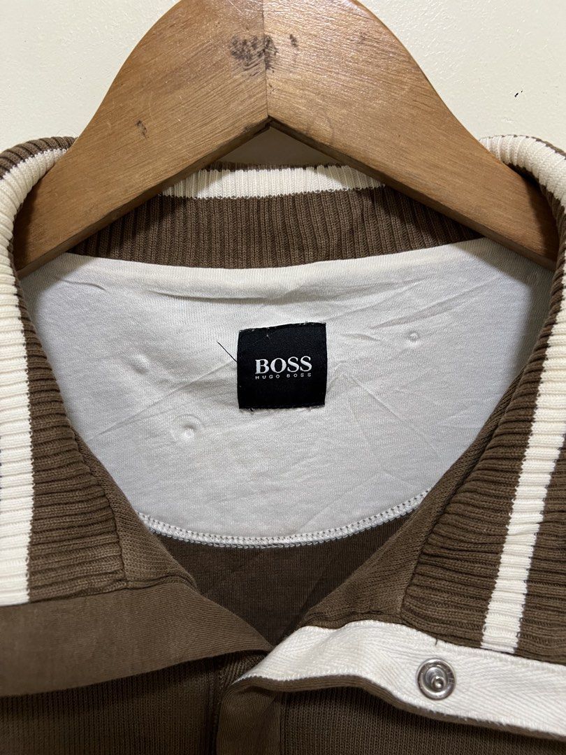 Hugo Boss Brown Sweater (Category: Coats, Jackets and Outerwear) located in Manila. Submitted by thriftpoint99 (Listing ID 1470817053, Image 2). Description: 23x27 No issue Excellent condition.