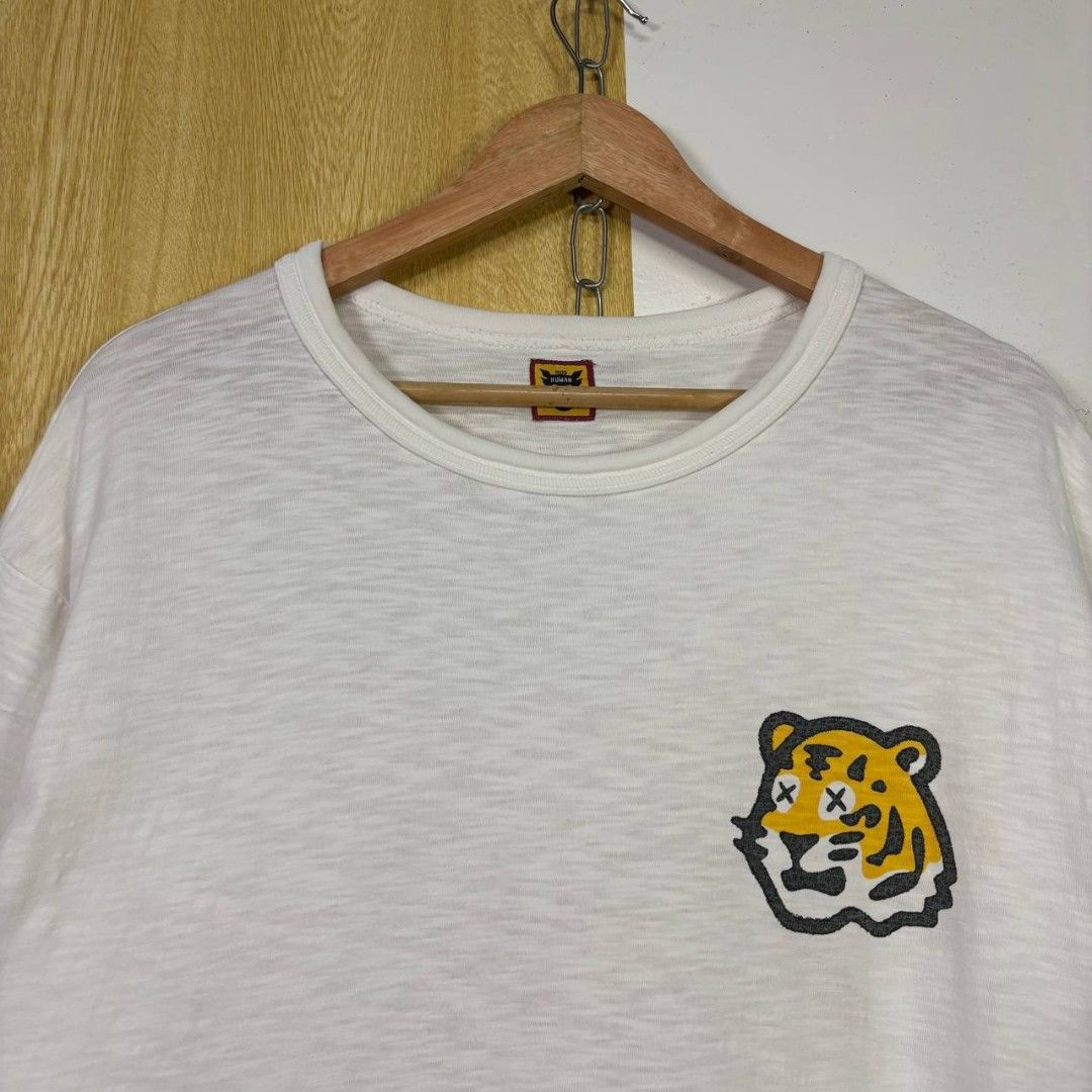 HUMAN MADE (Category: Tshirts & Polo Shirts ) located in Manila. Submitted by hiddengems1602 (Listing ID 1470743922, Image 3). Description: Size L on tag Dimensions: 23x29 Color Rate: 9.5/10 Excellent Condition Issue: Need wash!.