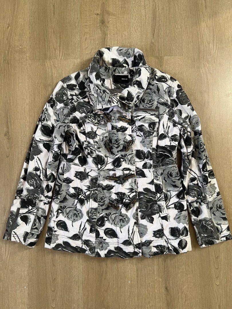 Hurley Rose Floral Toggle Button Jacket (Category: Coats, Jackets and Outerwear) located in Angeles City. Submitted by mark.happenss (Listing ID 1470820974, Image 1). Description: Hurley Monochrome Rose Floral Toggle-Button Jacket Waist: 18 Length: 26.