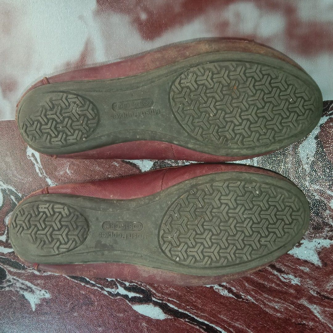 Hush Puppies Maroon Leather Loafers (Category: Loafers) located in Manila. Submitted by furgurt.oowa (Listing ID 1470809307, Image 2). Description: Negotiable Price for sure buyer - Brand/Model: Hush Puppies Maroon Leather Loafers - Color: Rich Maroon / Burgundy - Material: Genuine leather upper with metal bit hardware - Comfort & Safety: Cushioned insoles and SafeGrip outsoles for better traction - Condition: Pre-loved with visible creasing on t