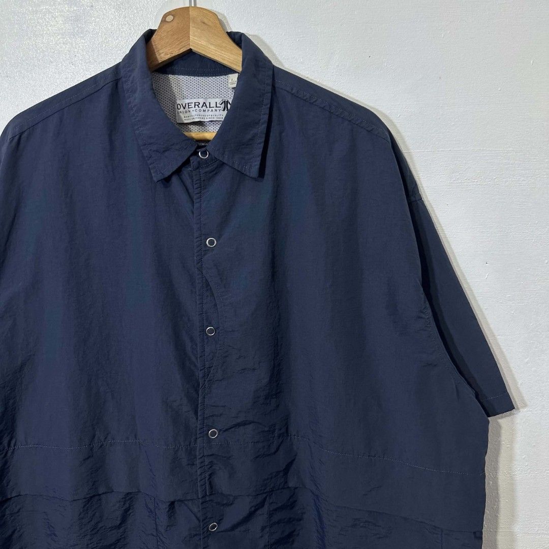 #I025 Overall Utility Oversized Snap-Button Shirt (Navy Blue) (Category: Activewear) located in Tagum. Submitted by eightrags (Listing ID 1470864633, Image 2). Description: #I025 Overall Utility Oversized Snap-Button Shirt (Navy Blue) Large best fit 2XL-3XL 27.5 W 29.5 L Good as new condition 400.