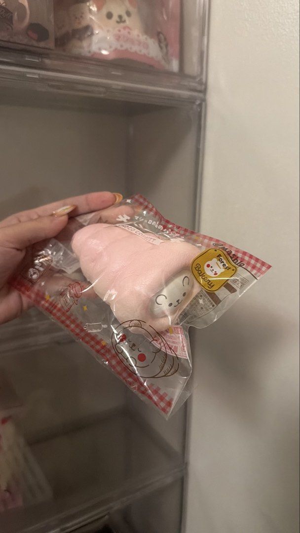 Ibloom Pink Mashlo Choco Cornet (Category: Designer & Blind Box Toys) located in Manila. Submitted by squishylawlph (Listing ID 1470856114, Image 1). Description: in good condition original plastic packaging bread, slight strawberry scented soft, matte.