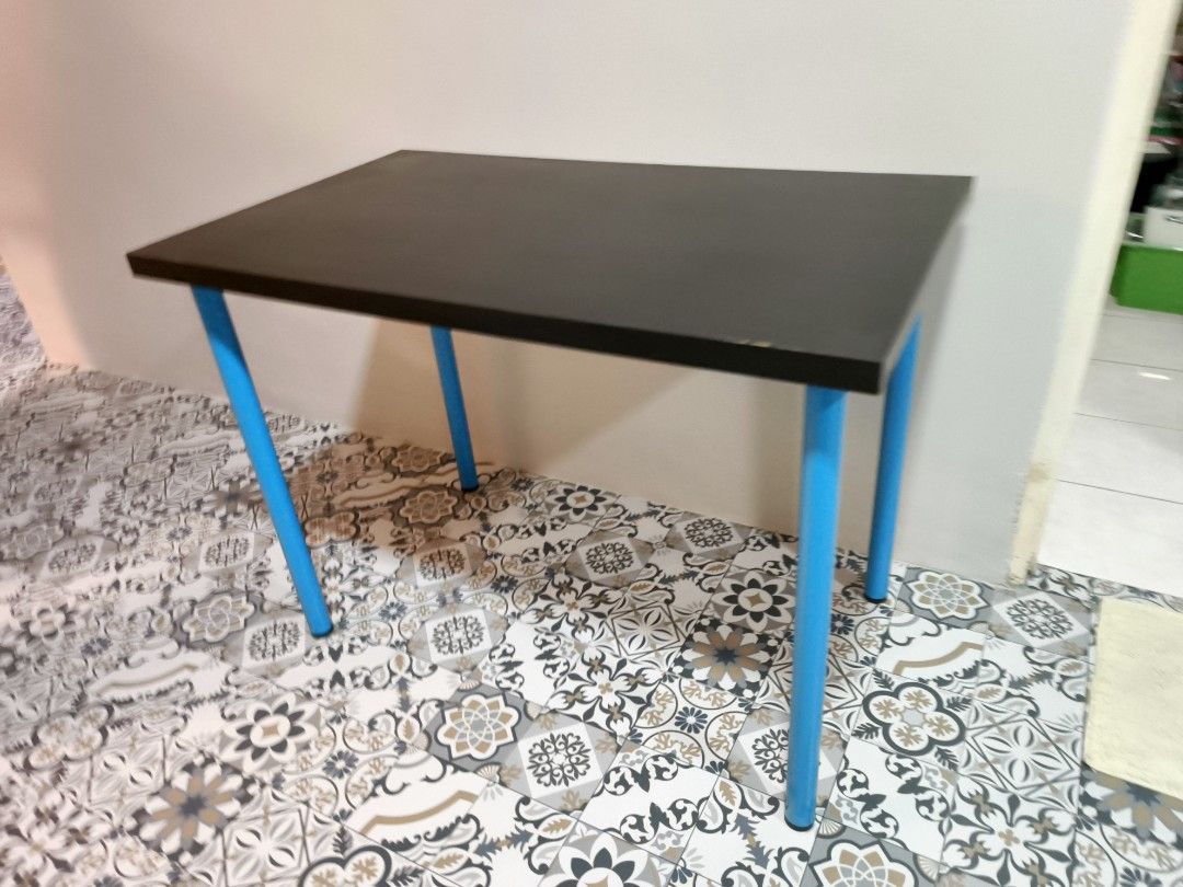 Ikea Study Desk/Computer Table (Category: Tables & Sets) located in Shah Alam. Submitted by krulazam (Listing ID 1470764660, Image 1). Description: LINNMON / ADILS Like New COD Klang, Shah Alam..