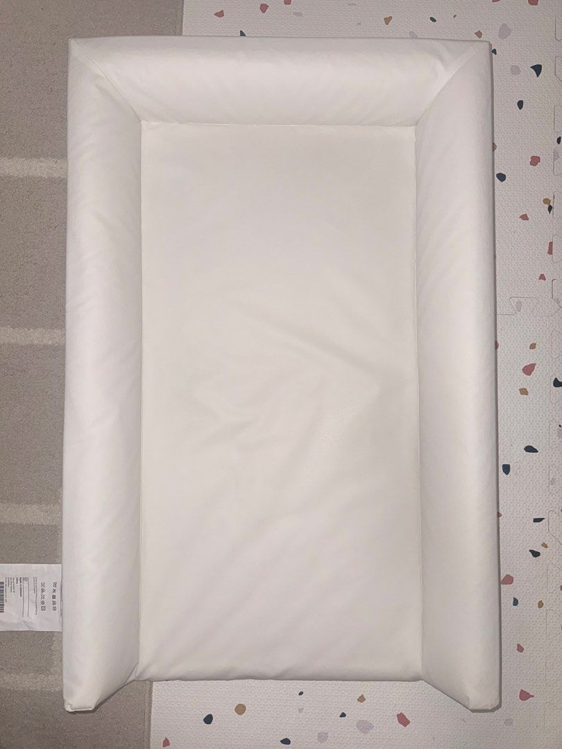 Ikea Vadra Changing Pad w/ 2 cloth covers (Category: Changing Mats & Accessories) located in Makati City. Submitted by patchmaru (Listing ID 1470873902, Image 1). Description: • Ikea Vadra Changing Pad • Like new condition, barely used • With 2 cloth covers, barelu used • Perfect for nesting moms • Last price posted 📍Mandaluyong City.
