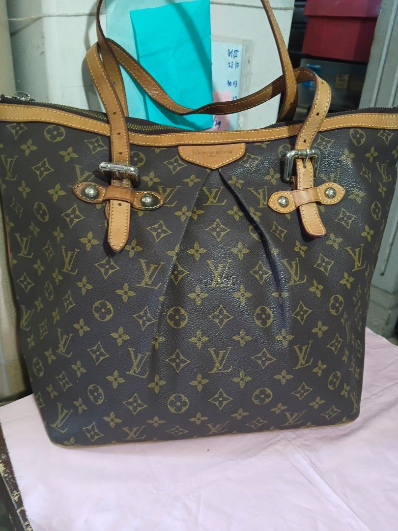 Imported bag, used (Category: Beach Bags) located in Paranaque City. Submitted by 4thestate.surplusan (Listing ID 1470769901, Image 1). Description: imported bag. see photos.
