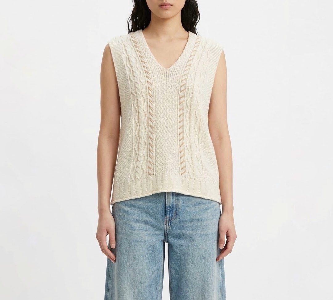 initial Oversized Cream Open Back Ribbon Tie Cable Knit Sweater Vest (Category: Sleeveless) located in Caloocan City. Submitted by declutteringph. (Listing ID 1470791628, Image 1). Description: No Size on the tag! Dimensions: (inches) Bust width: 20” - 30” Body Length: 28,” .