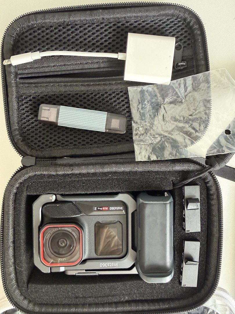INSTA360 ACE PRO 2 (Category: Cameras) located in Quezon City. Submitted by angelxx26 (Listing ID 1470814585, Image 2). Description: INSTA360 ACE PRO 2 selling this camera with box all ng nasa pictures kasama na except the card reader bought it last may 2026 only rfs: bibili ng digicam .