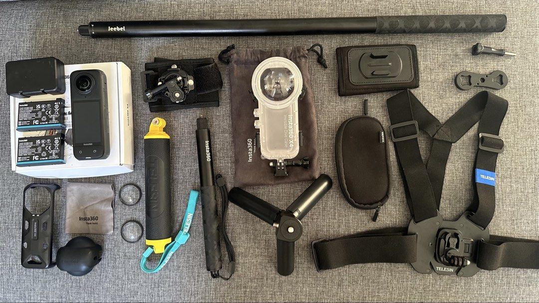 Insta360 X4 | 2 Original Batteries | Dive Case + Accessories (Category: Video Cameras) located in Manila. Submitted by csm3617 (Listing ID 1470751724, Image 1). Description: 📸 INSTA360 X4 8K 360° CAMERA + COMPLETE ACCESSORIES 💰 Price: ₱30,000 Selling my Insta360 X4 with a complete set of original and third-party accessories! The camera unit was replaced in August 2026. Includes the original box, camera pouch, dive case with its own pouch, and t