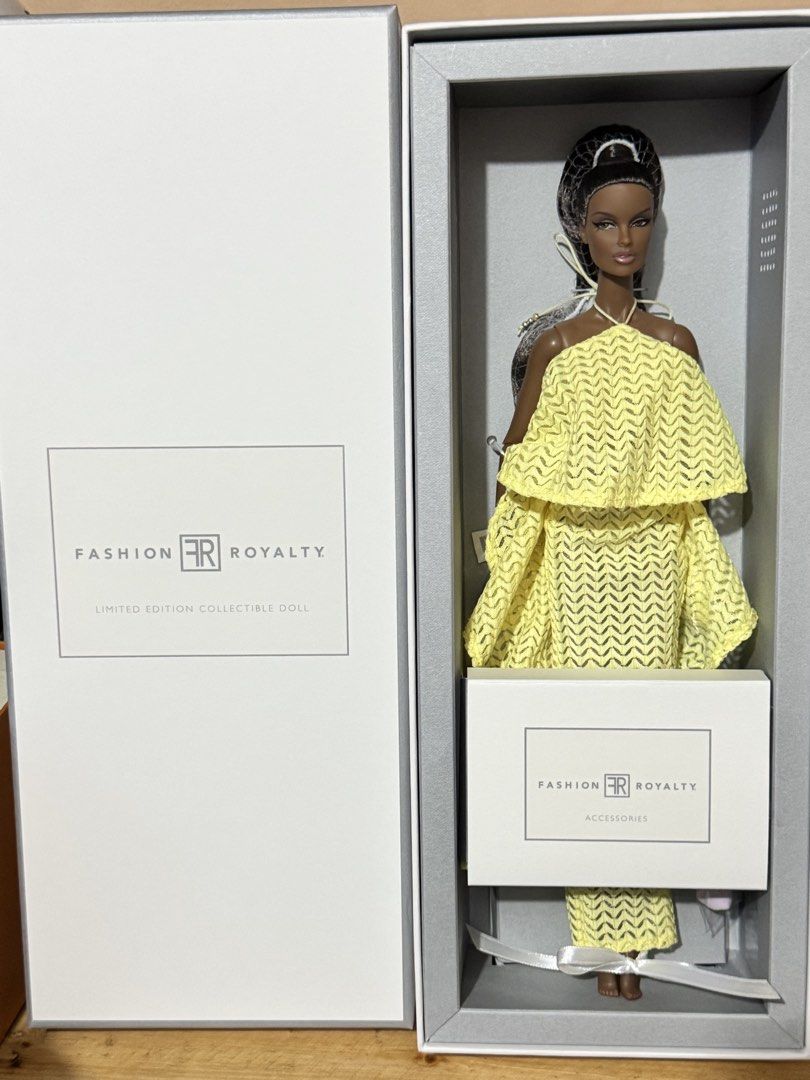 Integrity Toys - Soleil Vanessa Perrin (Category: Figurines & Statues) located in Manila. Submitted by rick.neil.17 (Listing ID 1470913598, Image 1). Description: Integrity Toys - Soleil Vanessa Perrin Condition: -brandnew - NRFB Line Fashion Royalty Sculpt Vanessa 1.0 Body Type FR6.0 Skin Tone A-Tone Hair Color Espresso Brunette Item Type WClub Upgrade Doll Item Number 91584 Package: -complete retail package -no long holds please -Just comment “