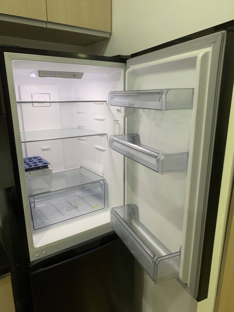 Inverter Refrigerator (condura) (Category: Refrigerators and Freezers) located in Paranaque City. Submitted by ub.et (Listing ID 1470770238, Image 3). Description: Condura Inverter Refrigerator Slightly negotiable for sure buyer, no low balling. 1 year old, first owner No issues, no history of repairs -Pick up in person (Taguig) -Lalamove pick up (buyer pays shipping fee) .