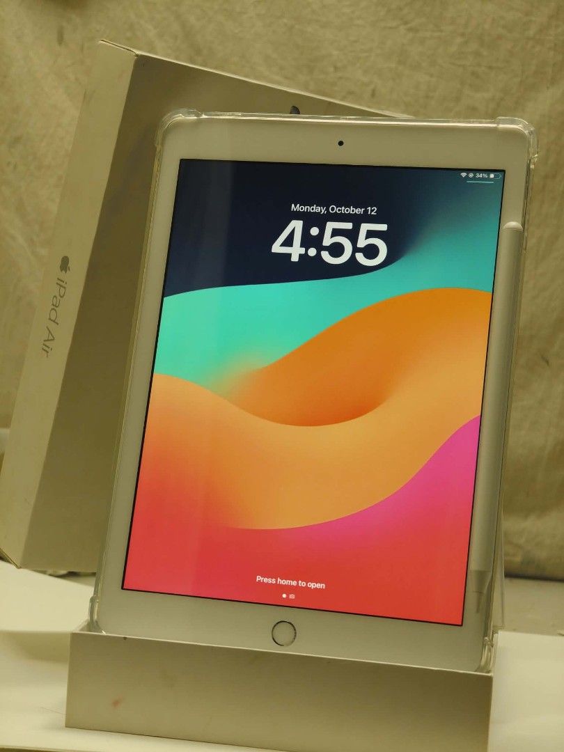 ipad 6th gen (Category: iPad) located in Manila. Submitted by freedeer.d83728 (Listing ID 1470891852, Image 2). Description: No hidden issues.